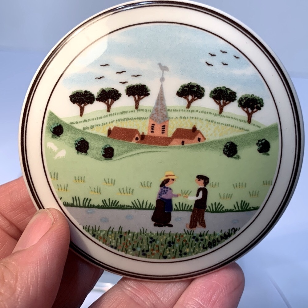 Porcelain trinket box Design Naïf
